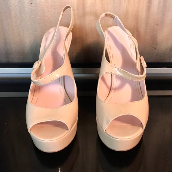 Colin Stuart Vintage Nude Platform Pump - Picture 5 of 6